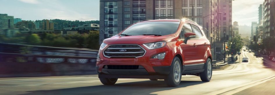 2019 ford ecosport driving through the city